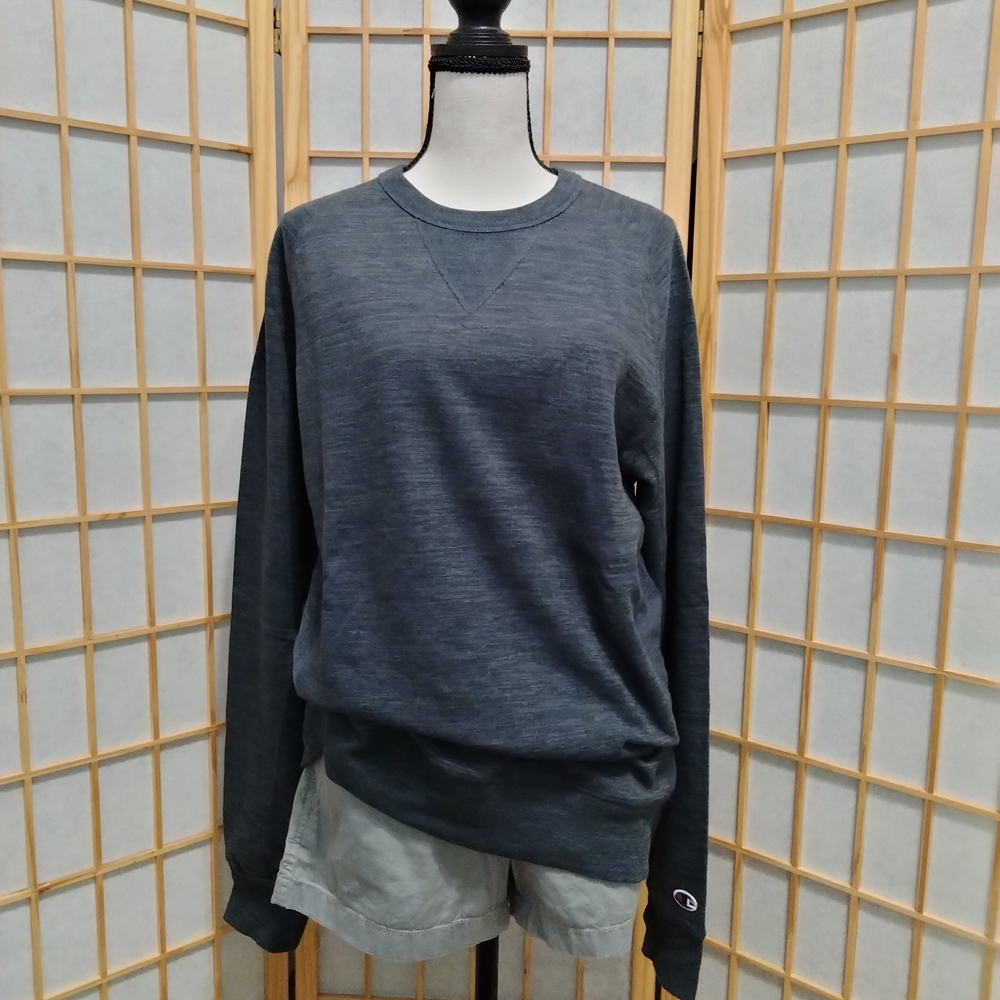 Champion Gray Crewneck Sweater | Medium